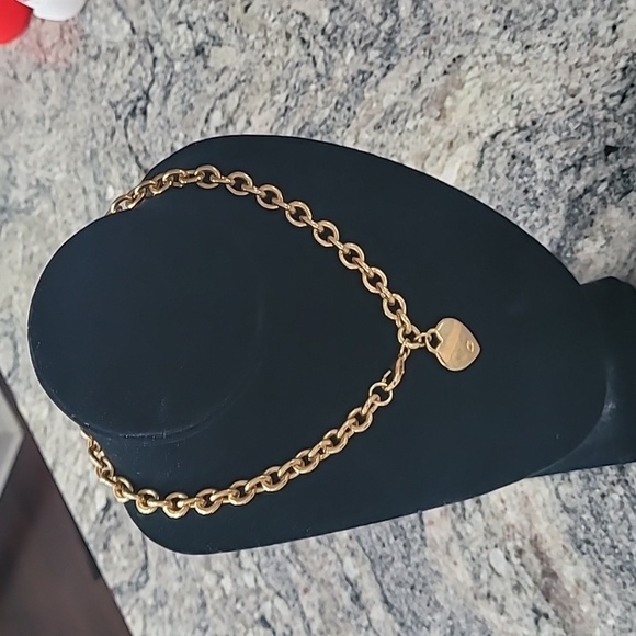 Vintage Heart Necklace - Picture 16 of 16